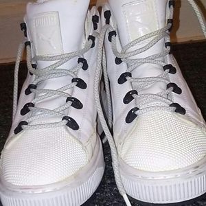 PUMA$ NEW NEW straight Off The Runway👣 worn twice